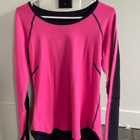 Lululmem reversible top - Picture 2 of 4